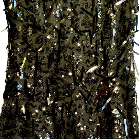 Elegant Black Sequin Dress - Picture 12 of 15